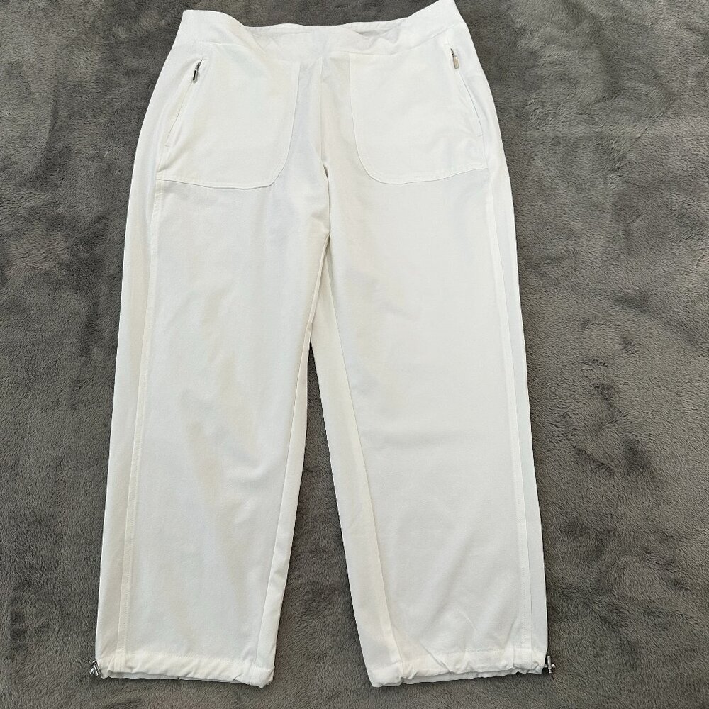 Chico's Pull On White Capris Cropped Pants Women's size 1 US 8 Medium
